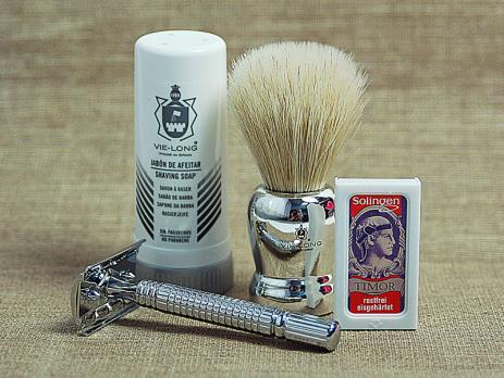 Бритвенный набор 4 предмета Vie-Long