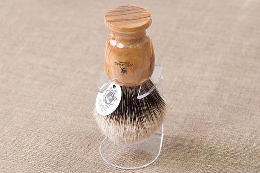 Кисточка-помазок для бритья Vie-Long, белый барсучий ворс, оливковое дерево