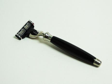 Бритвенный станок gentleman barbier адаптированный под Mach3, ручка из темнго буйволиного рога